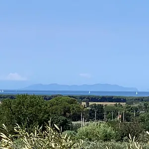 https://campo-alle-more.it-tuscanyhotel.com